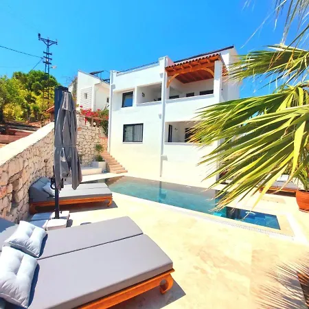 伊思索瓦利岛酒店 3*