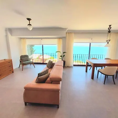 伊思索瓦利岛酒店 3* 费特希耶