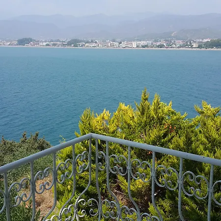 伊思索瓦利岛酒店