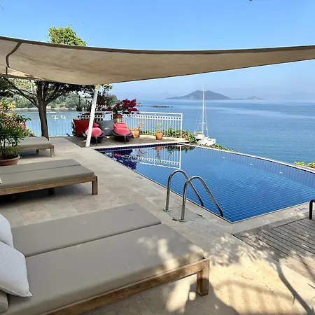 伊思索瓦利岛酒店