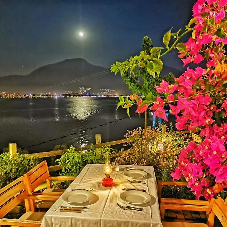 Ece Sovalye Island Hotel 3*