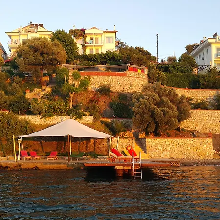 Ece Sovalye Island Hotel 3*