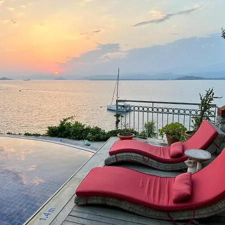 Ece Sovalye Island Hotel