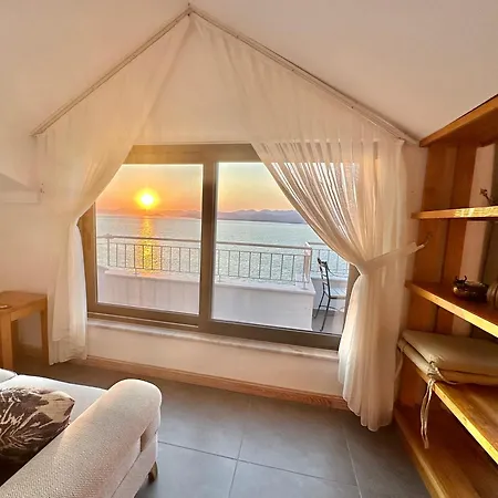 Ece Sovalye Island Hotel 3*