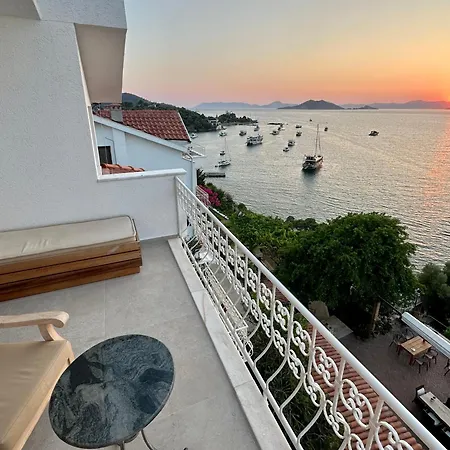 Ece Sovalye Island Hotel