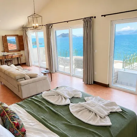 Ece Sovalye Island Hotel 3*