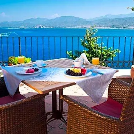 에제 소발리에 아일랜드 호텔 페티예