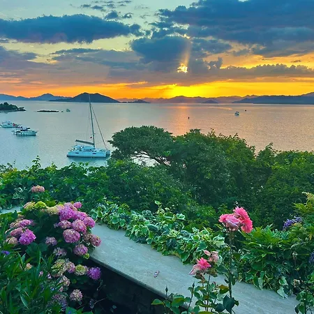 Ece Sovalye Island Otel 3*