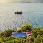 Ece Sovalye Island 3*